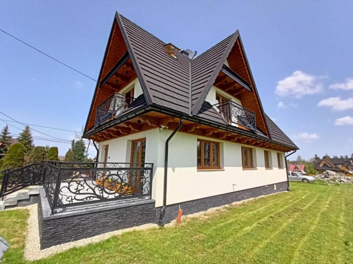 Szarotka Villa *